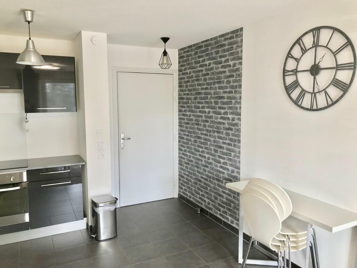 Le T2 Appartement Moderne Avec Terrasse Et Parking Straßburg Exterior foto